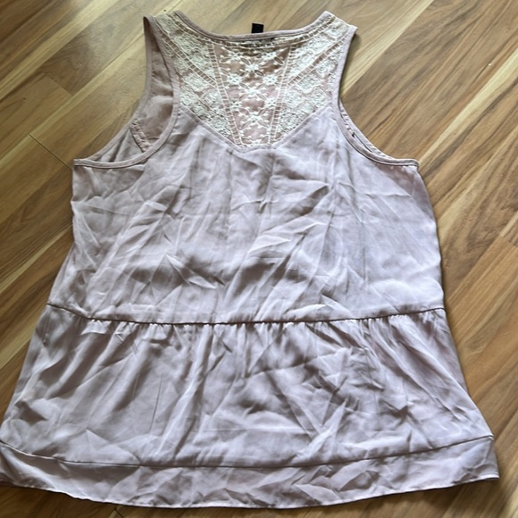 Lace Detail Pink Sleeveless Top - Picture 5 of 6